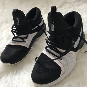Nike Zoom basketball shoes size 6.5
